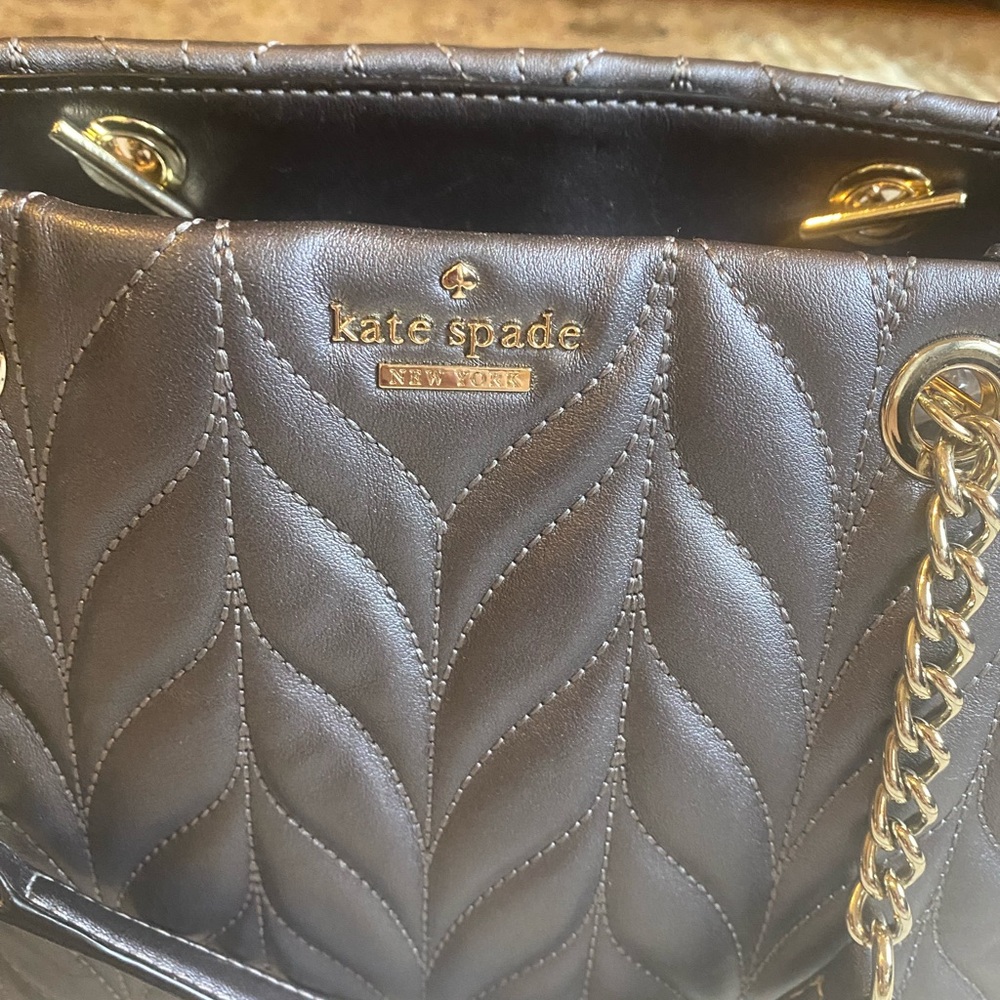 COPY - Kate Spade Silver Quilted Shoulder Bag with Gold hardware - Picture 11 of 13